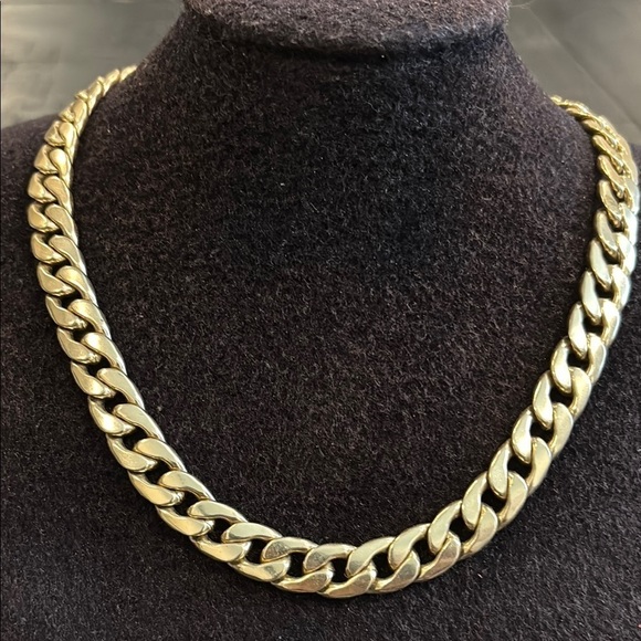 Jewelry - Chunky Gold Tone Link Chain Statement Necklace